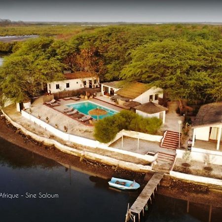 Les Barracudas Sokone Exterior foto