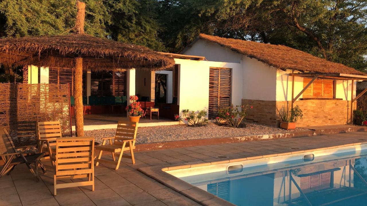Les Barracudas Sokone Exterior foto